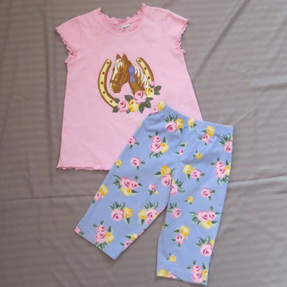 Winners Circle Horse/Roses Top and Capri Outfit  Size 5